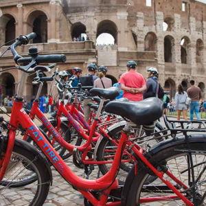 Bike tour through Rome