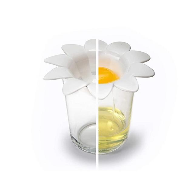 PELEG DESIGN Daisy Plastic Egg Separator, Egg White Yolk Divider Kitchen Gadgets Baking Tools Egg Extractor, Cute Flower Design