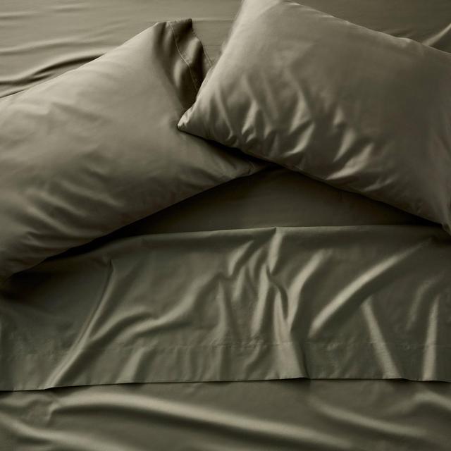Queen 600 Thread Count Sateen Sheet Set Olive Green - Casaluna™
