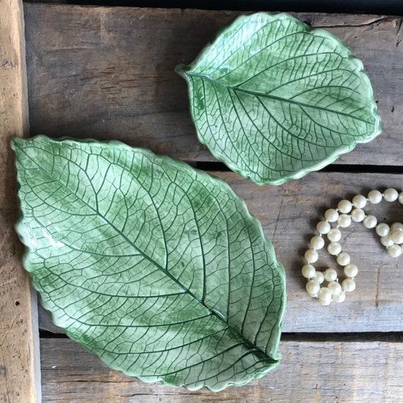 Read the full title Leaf bowls, Leaf dish, Hydrangea Leaf Bowl, eco-friendly gift, Hydrangea Leaf Dish, Leaf Soap dish, Hydrangea Spoon rest, Gift for Mom, OOAK