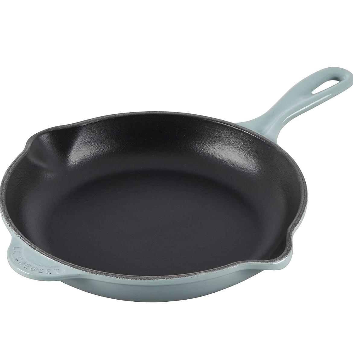 Le Creuset Classic Cast Iron Handle Skillet, 9", Sea Salt