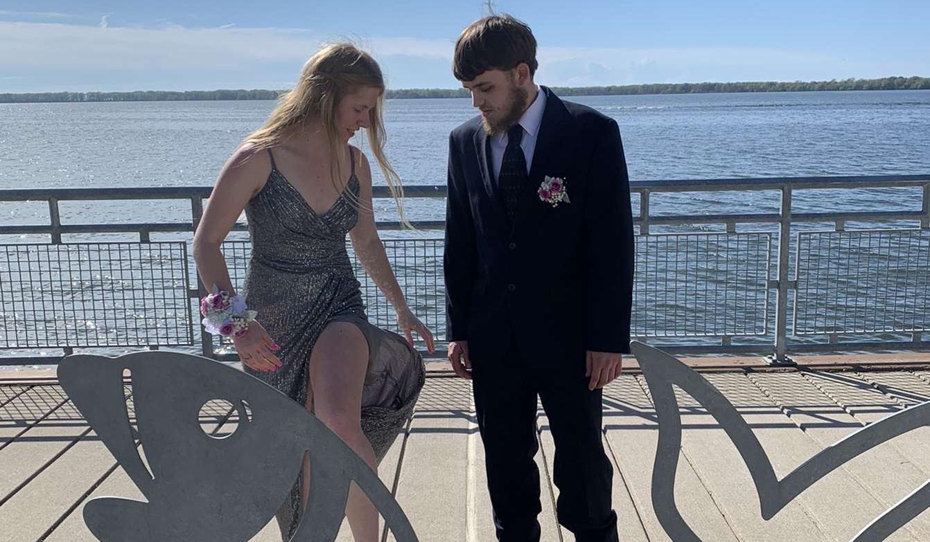 The Wedding Website of Rorri Mueller and Robert Spencer