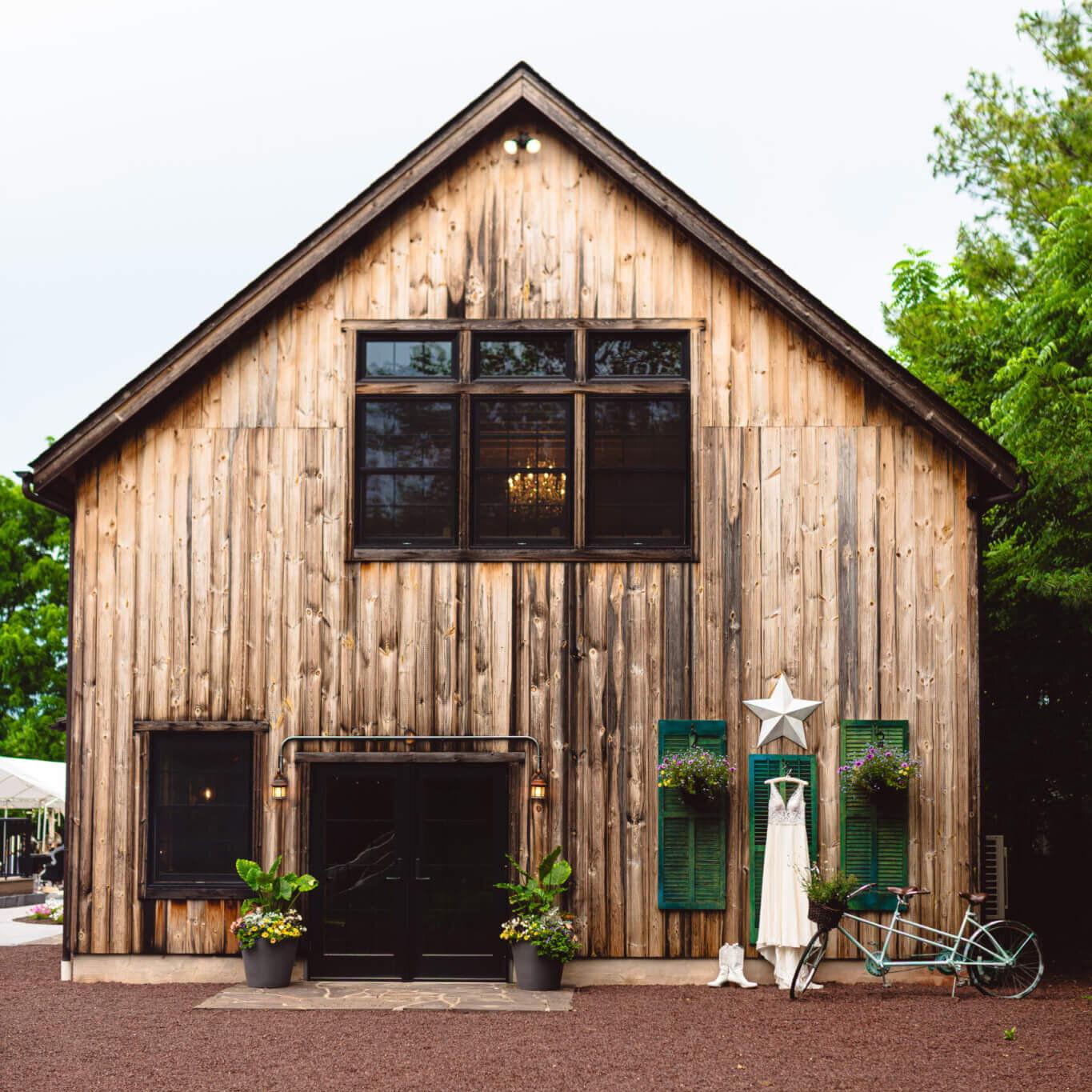 The Wedding Website of Sydney Virginia Smith and Hayden John Patrick Roche
