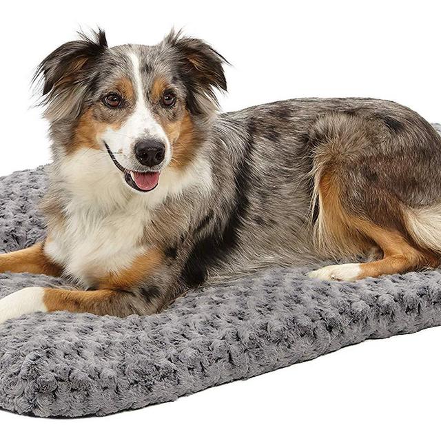 MidWest Homes for Pets Ombre Dog Beds, Plush Dog Beds Fit Wire Dog Crates, Machine Wash Dry