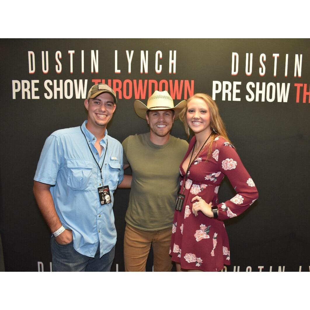 Courtney's 21st birthday, meeting Dustin Lynch