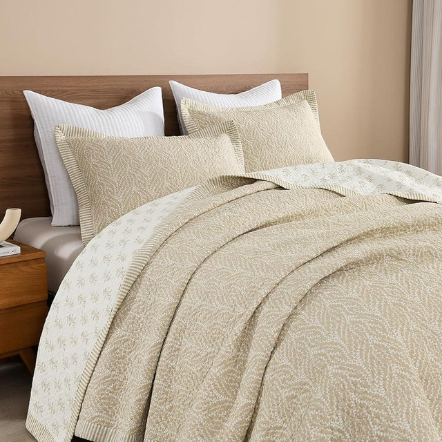 SahSahCasa Quilt Set King Size, 100% Cotton Quilt Bedding Set Bedspread, Botanical Pattern Solid Color Chic Lightweight Quilted Comforter for King Bed, White/Oatmeal, All Season, 3 Pieces
