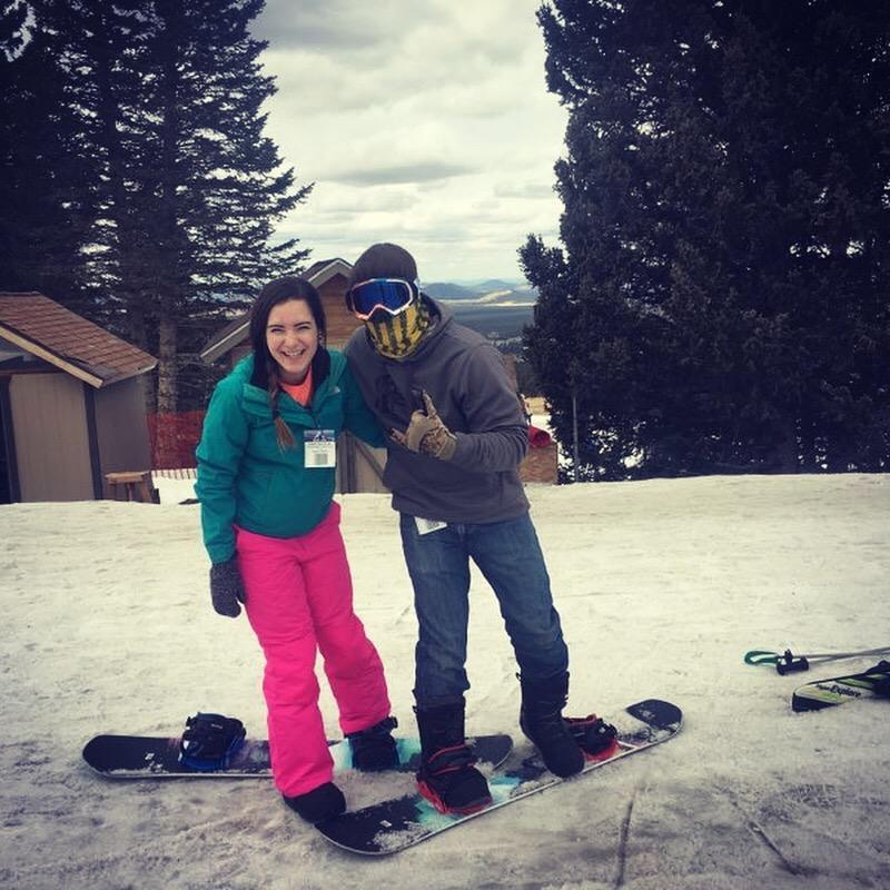 OUR FIRST TIME SNOWBOARDING