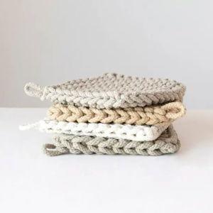 CROCHETED SQUARE COTTON POT HOLDER SET OF 4