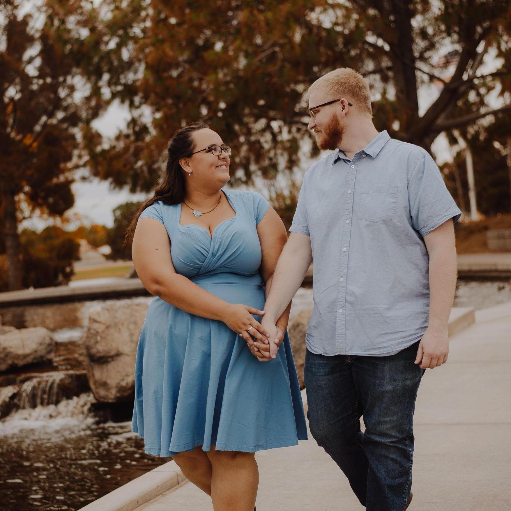 We chose Freestone Park for our engagement shoot because of its variety of locations, including a lake and a carousel