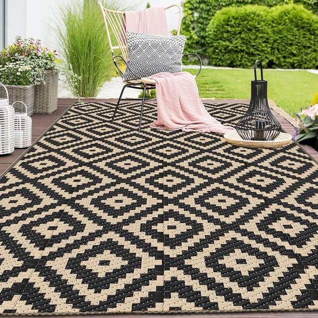 Mattitude Waterproof Outdoor Rug 4x6 Ft Outdoor Plastic Straw Rug Reversible Patio Rug Large Outdoor Carpet Area Rug for Patio Backyard Picnic Beach Camping RV Black & Beige