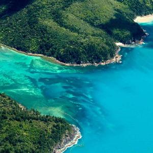 Honeysmoon: Beach Days in the Whitsundays Islands