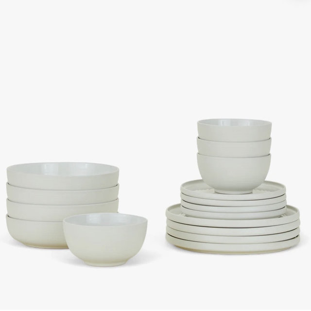 ESSENTIAL DINNERWARE - 16 PC SET, BONE