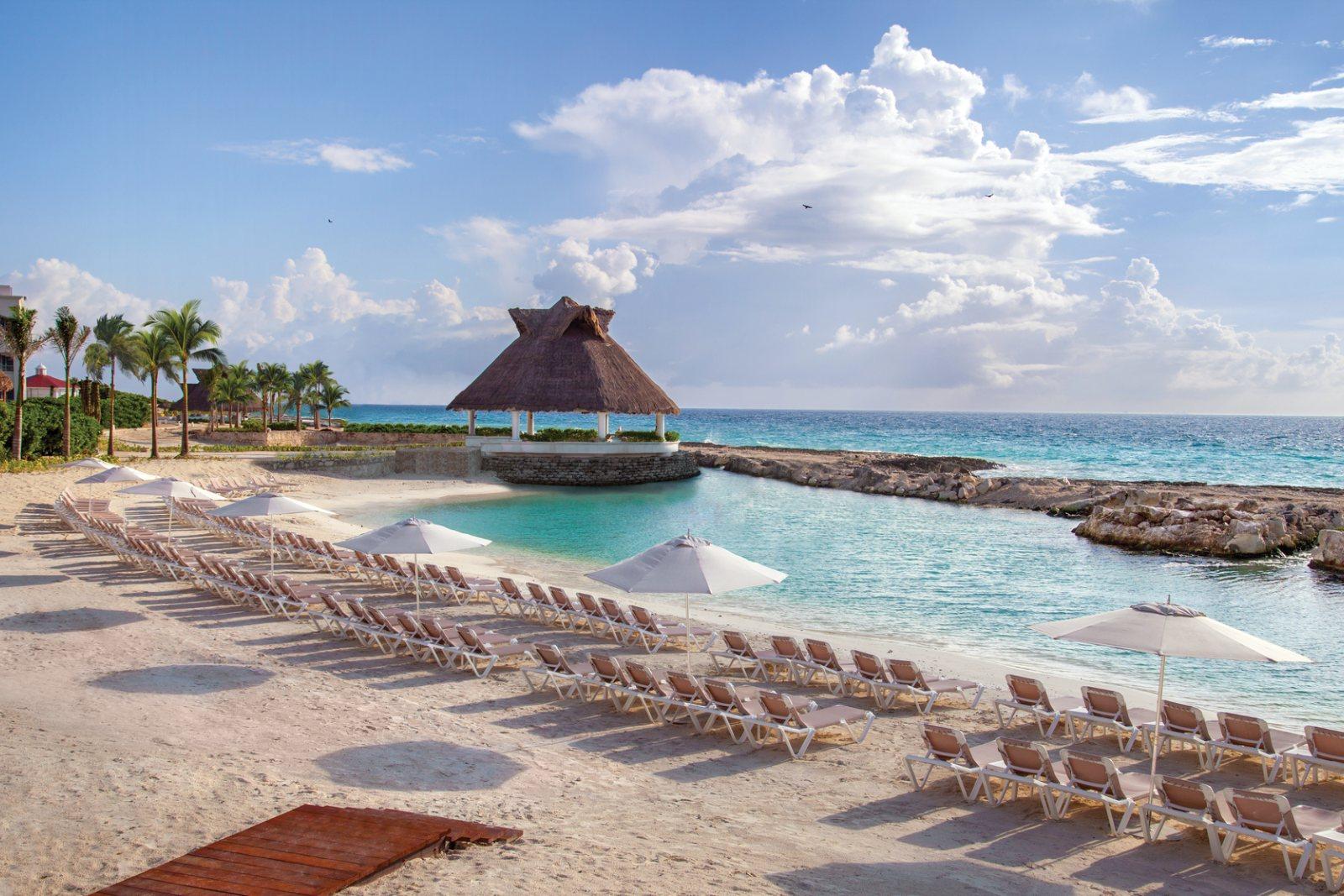 The Wedding Website of Ana C Reyes and Jose C Arellano