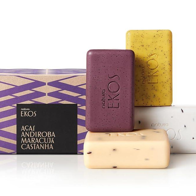 Natura - Exfoliating Bar Soap Gift Set (4 Pack) Brazil Nut, Andiroba, Açaí & Passion Fruit - 100% Vegetable Oils, Vegan & Fair-Trade, Gentle Exfoliation, Brazilian Beauty Secrets - 3.5oz (100g)