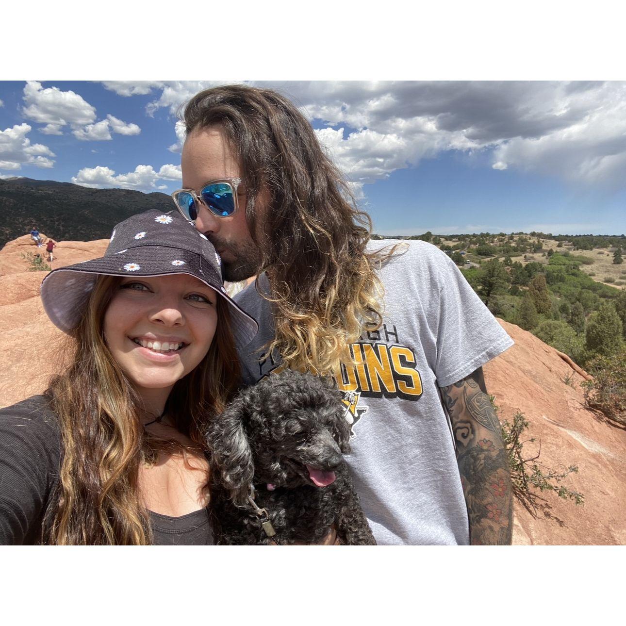 Kisses at the Graden of the Gods!