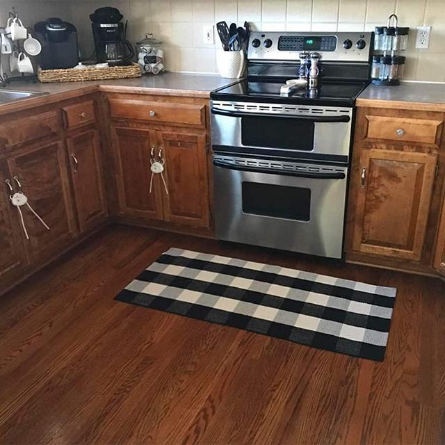 Ukeler Buffalo Plaid Rugs- Machine Washable Black and White Checkered Plaid Rug Hand-Woven Buffalo Checkered Kitchen Runner Rugs 24''x51''