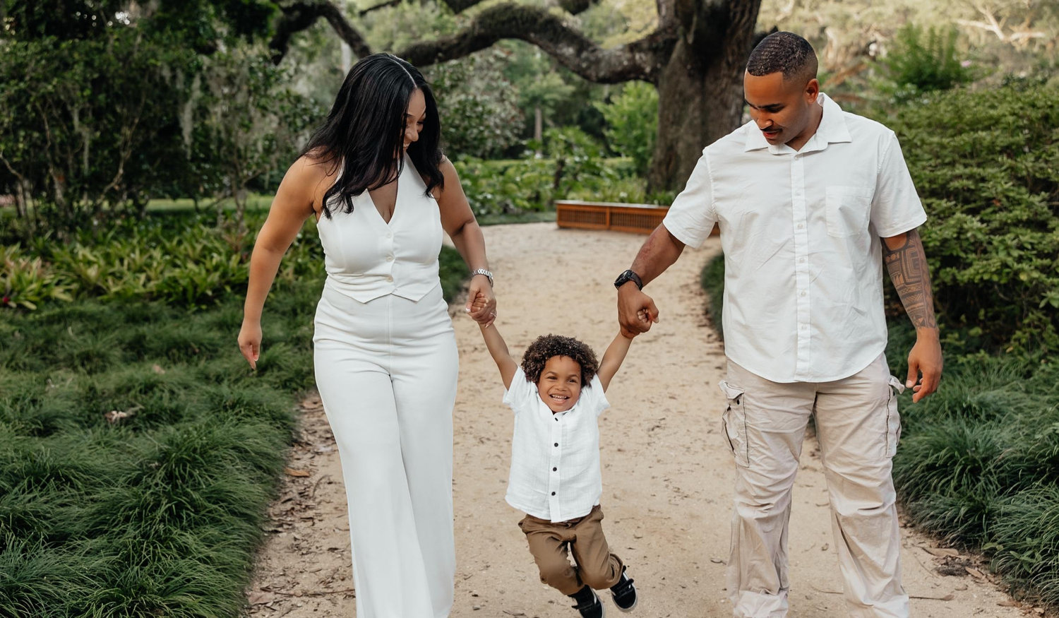 The Wedding Website of Ashli Anderson and Kyle Briley