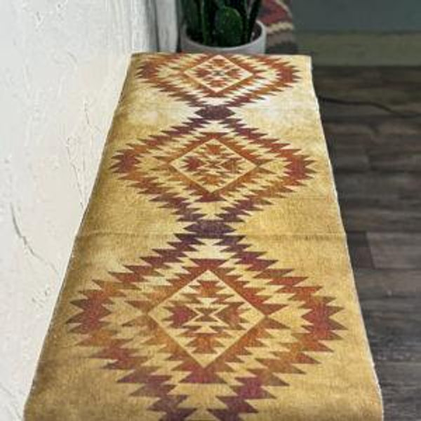 Edgewood Table Runner
