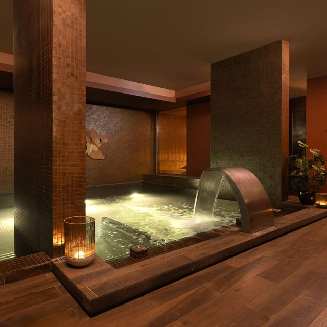 Couples Massage & Honeymoon Spa Package