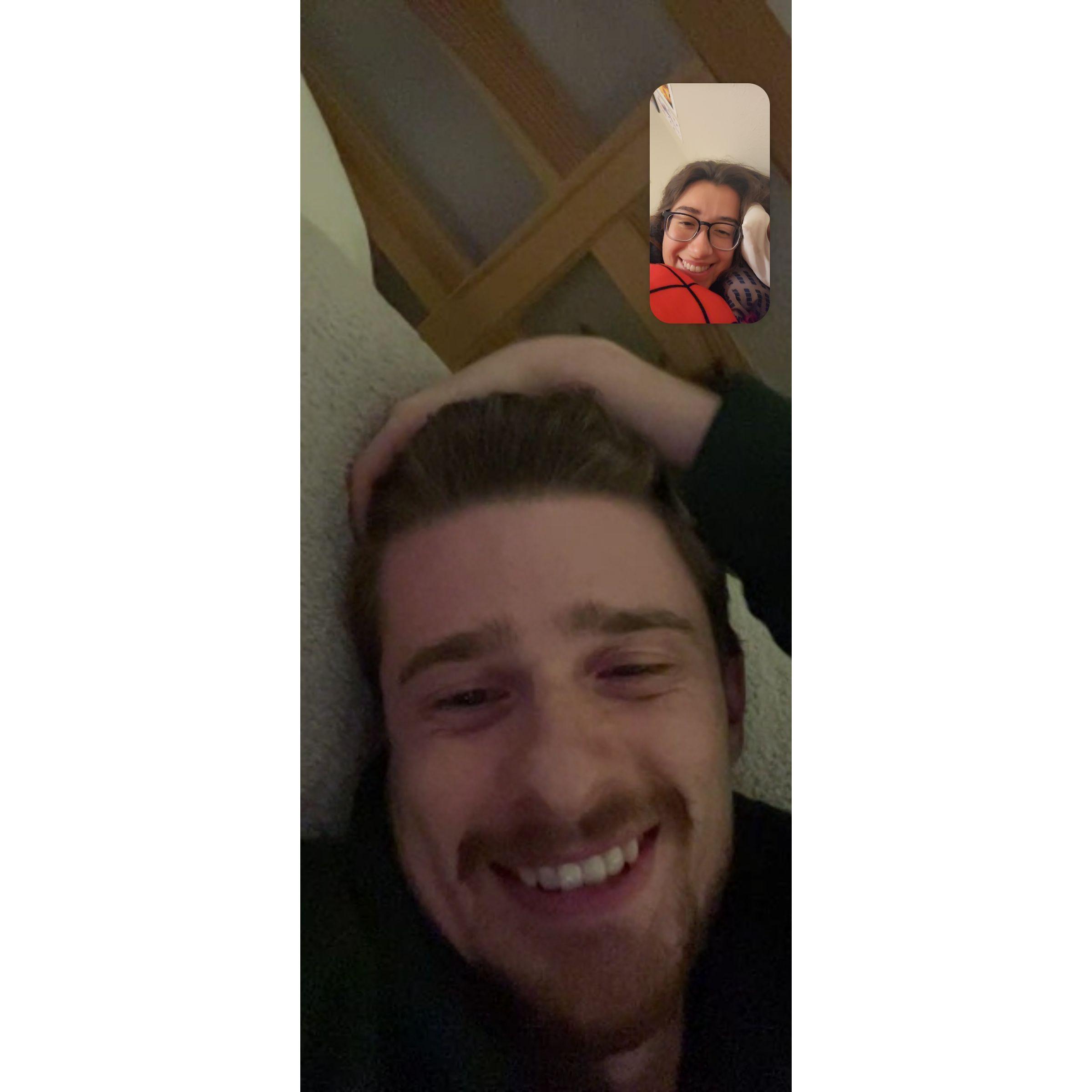 Random Facetime, but on google meet because Elisa doesn't have her iPhone yet