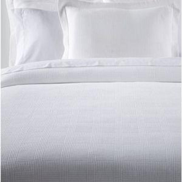 Vintage Matelassé Bedspread - White