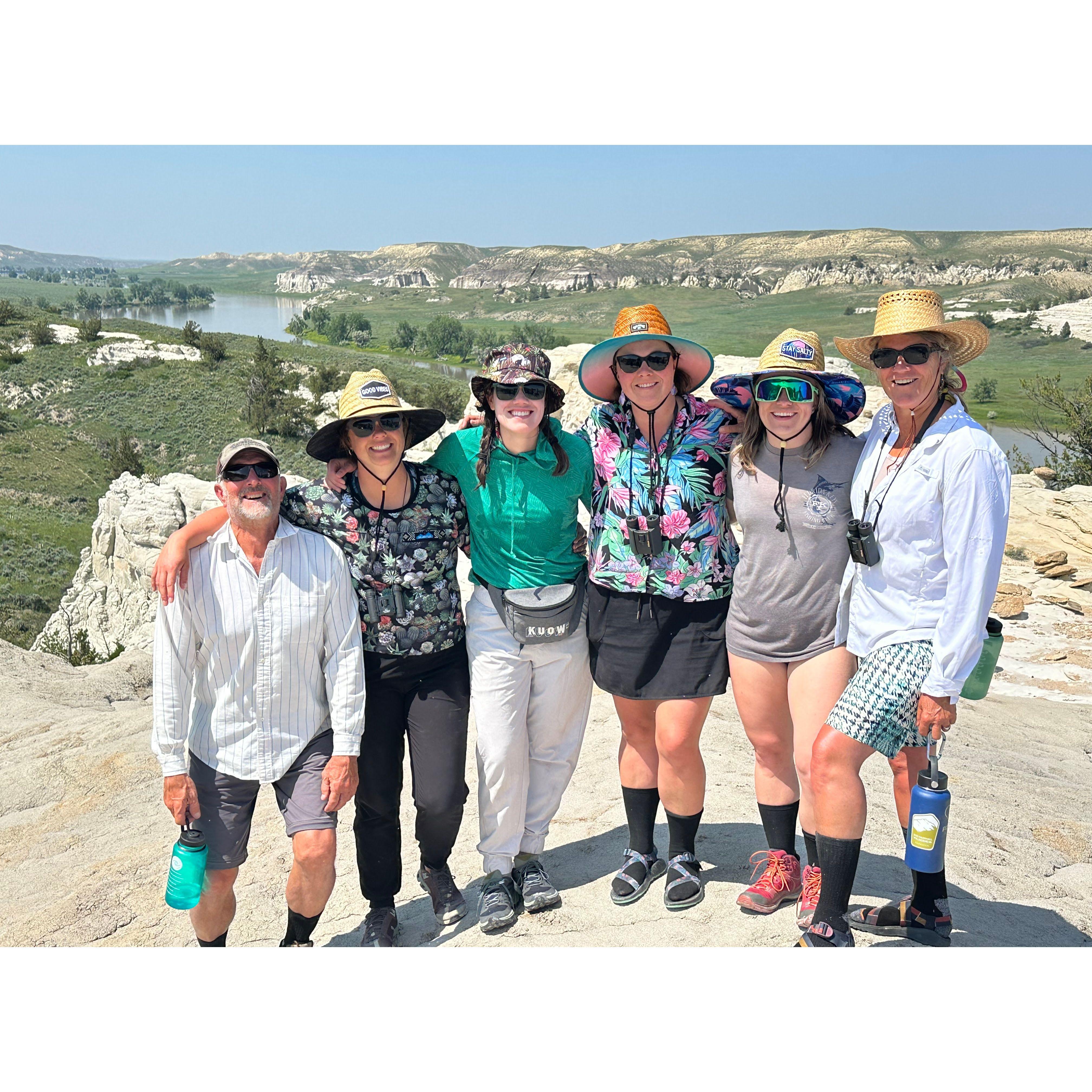 Teal's Family: Randy (dad), Demi (sister), Tara (sister), Teal, Natalie/Natal (sister), Kerin (stepmom)