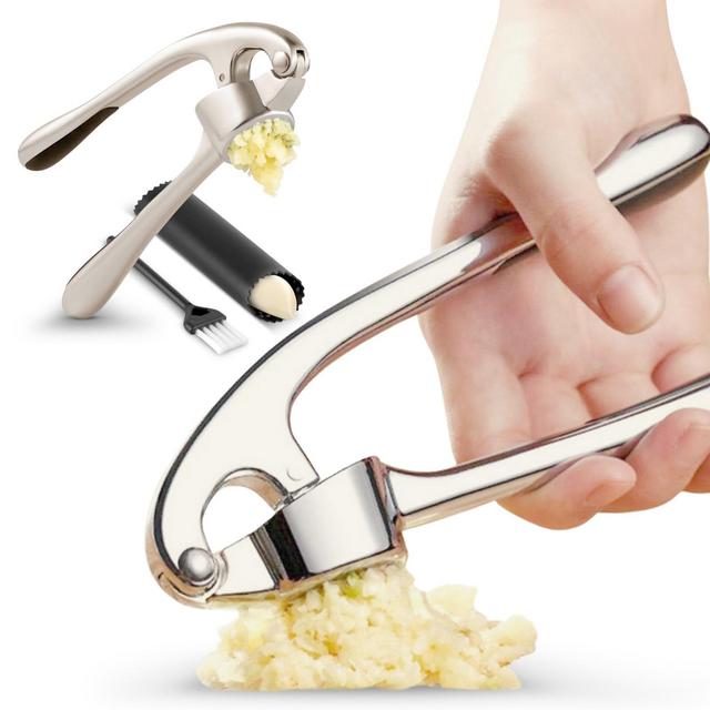 Cheer Collection Heavy Duty and Easy to Squeeze Garlic Crusher