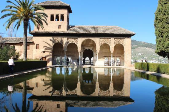 The Wedding Website of Cris Munoz and Sven Bozuwa