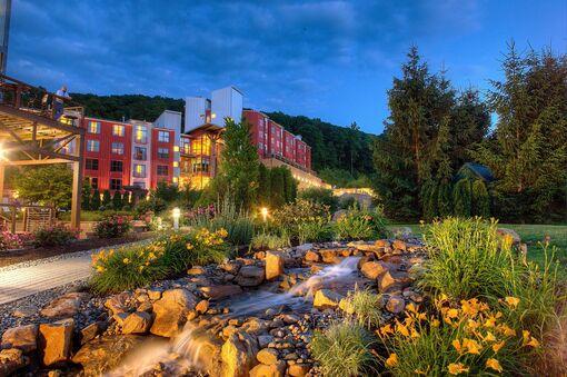 The Wedding Website of Kelsey Walsh and Sam Bennett