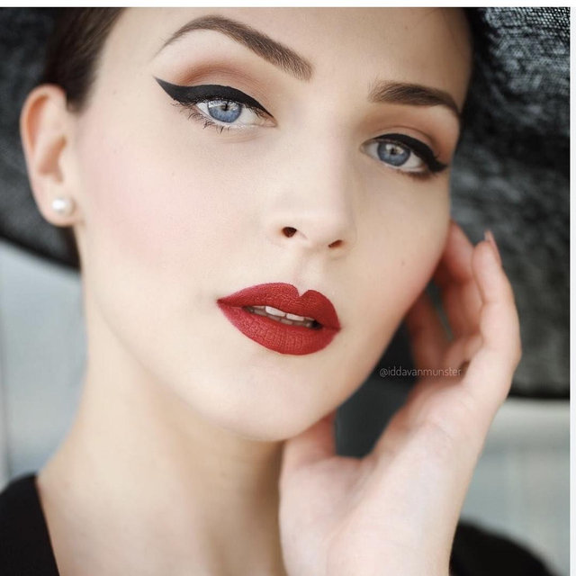Wedding day makeup artist