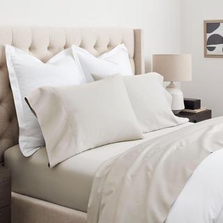 Signature Hemmed 4-Piece Organic Cotton Sheet Set
