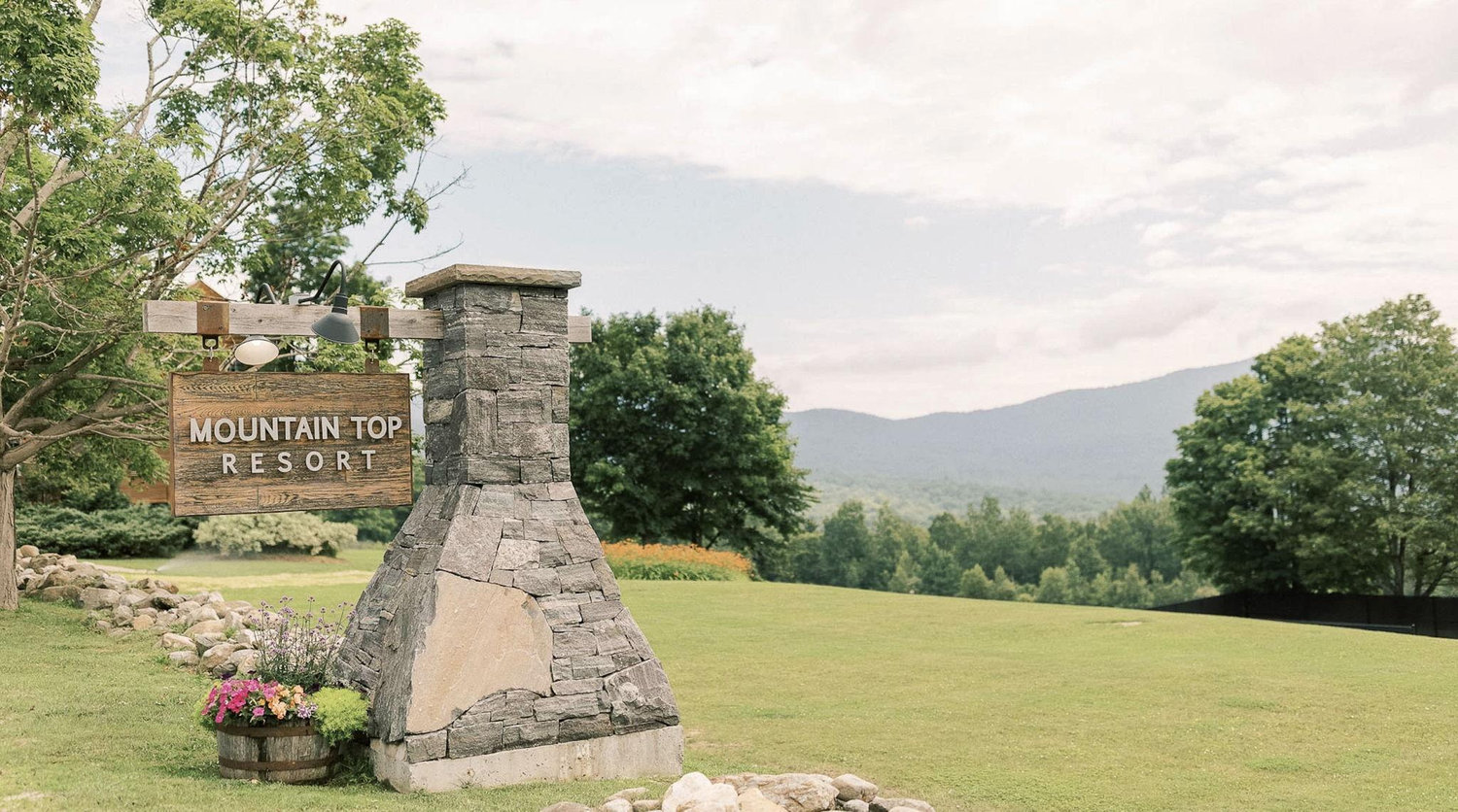 The Wedding Website of Jenny Hicks and Joe Riccio