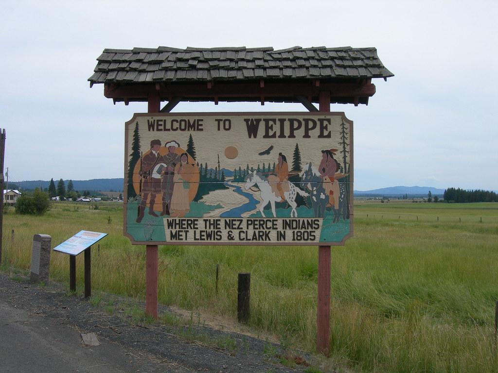 The Wedding Website of Holly Hansen and Cannon Colegrove