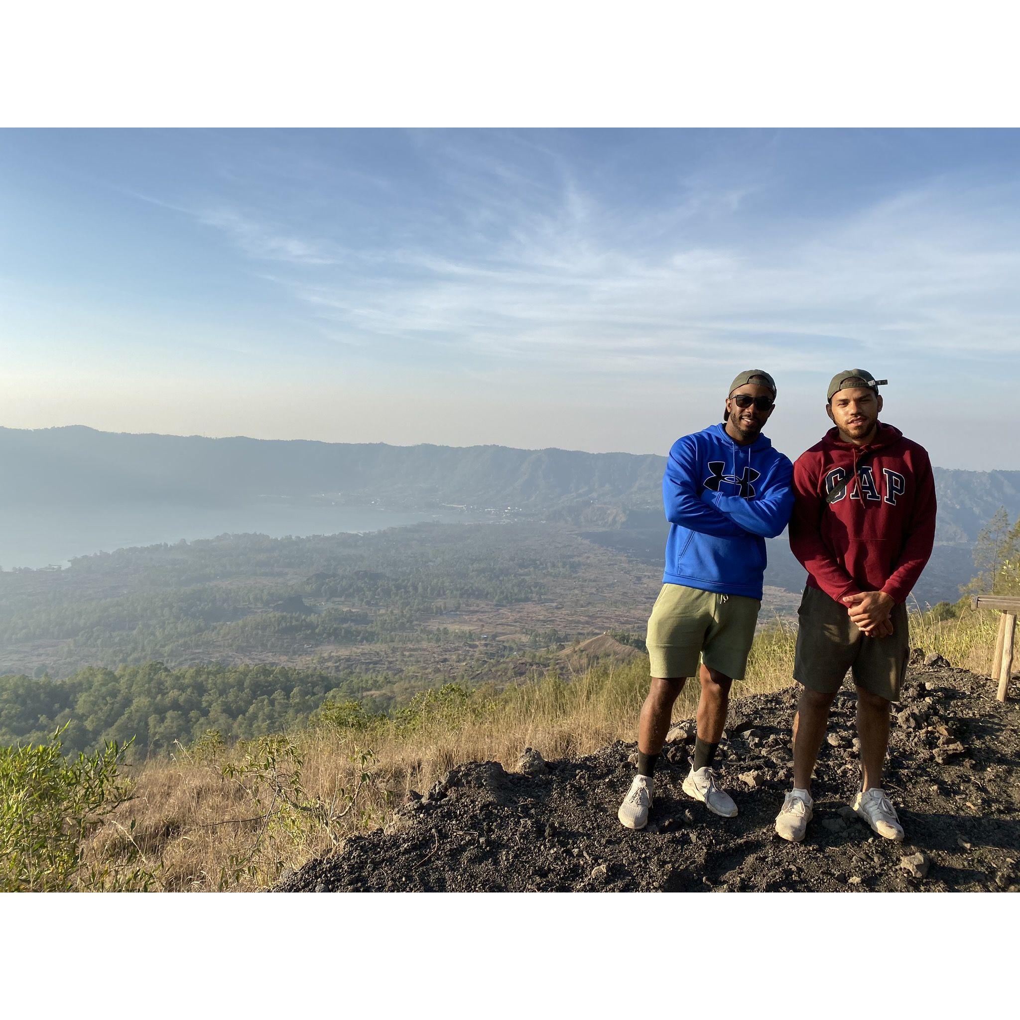 A 5am hike on Mount Batur • Indonesia (2019)