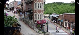 Shopping in Downtown Eureka Springs