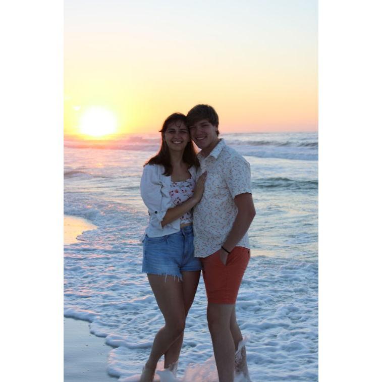 Our second vacation with family! The Abraham's took on Destin, FL!