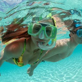 All-Inclusive Sail & Snorkel Tour for 2 - Bahamas