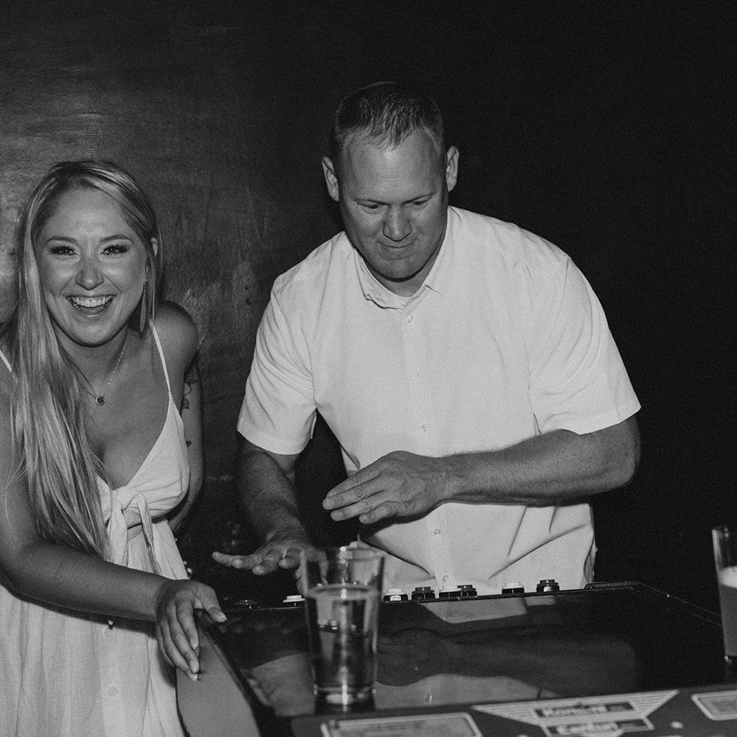 8.4.24

Engagement photos @ Crossroads, Kansas City, MO