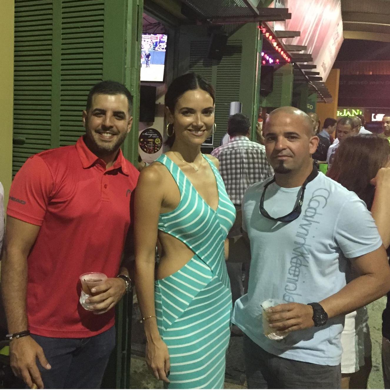 Con Miss universe 2001