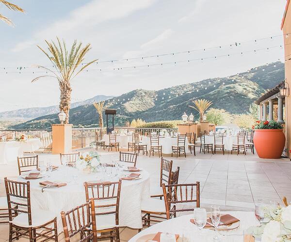 The Wedding Website of Lizeth Ornelas and Jonathan Jinesta