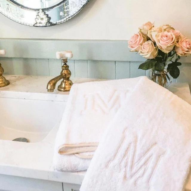 Piped Edge Hand Towels (pair)