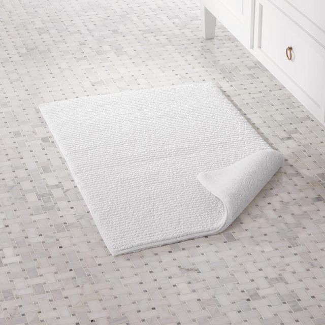 Rylan White Reversible Bath Rug 24"x36"