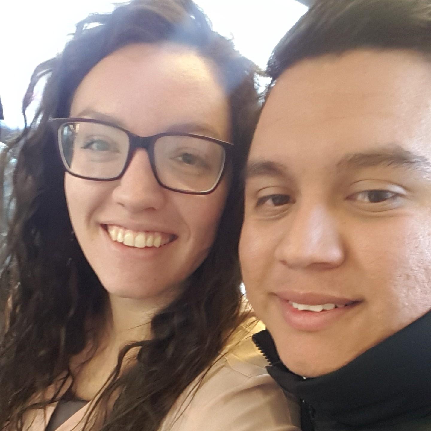 Our very first picture together in person!
¡La primera foto que nos tomamos juntos!
