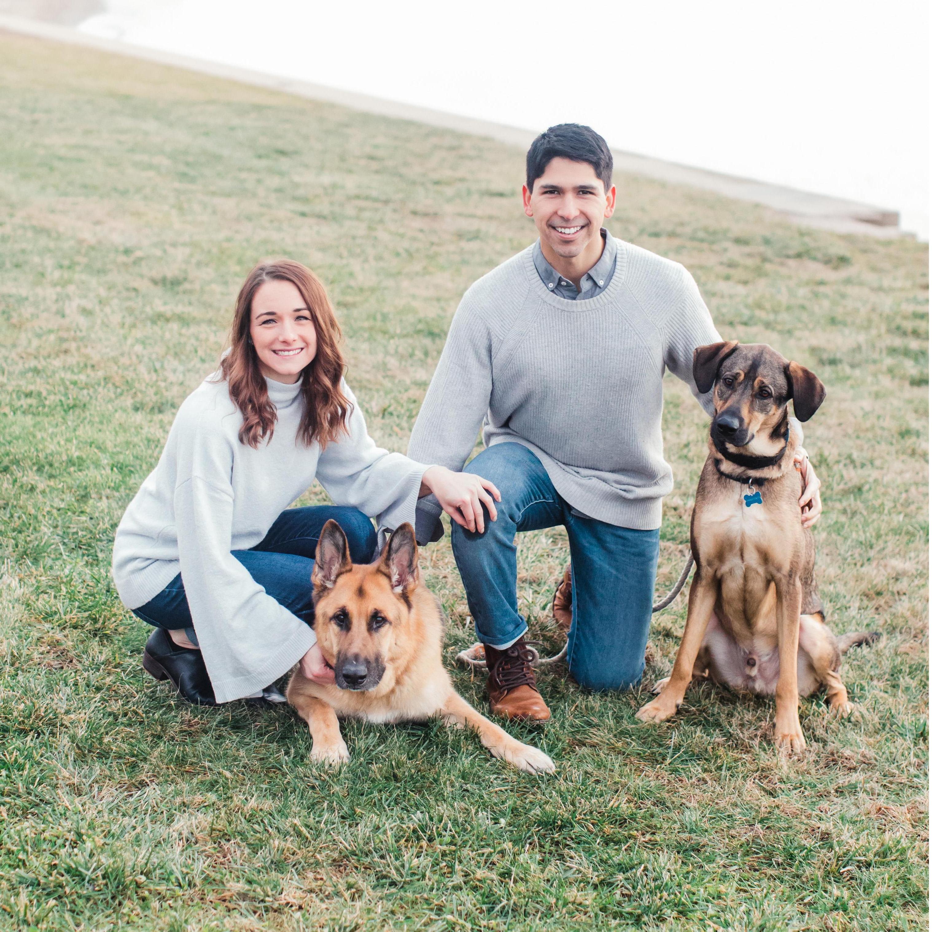 Eli was Kik's beloved German Shepherd. Pedro was able to be a big part of his life.
Pedrito pudo ser parte de los últimos años de Eli, el perro de Christa.