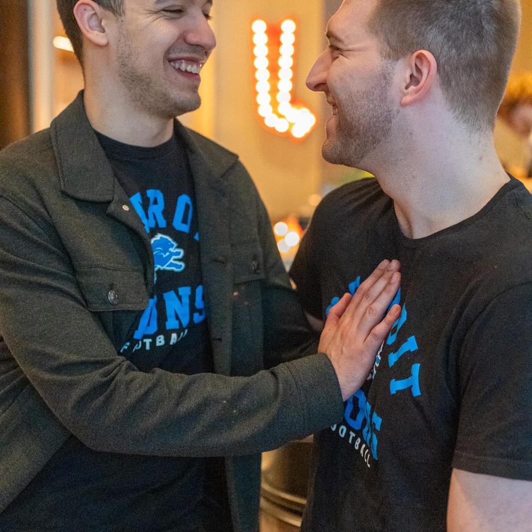 Matching Lions tees! Thanks Minda for the gear and Debora & Renan for the pic!