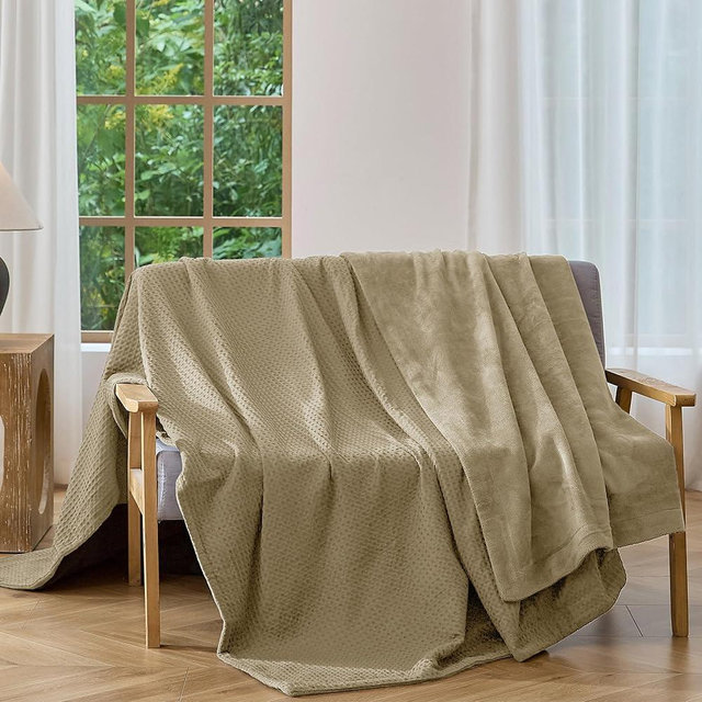 CHUFFED Cotton Waffle Blanket Queen Size - Plush Milk Velvet & Reversible Waffle Weave,Anti-Static 500Gsm Design，Thick Cozy Soft Winter Blanket for Bed, Couch, Sofa - Khaki, 90x90 Inches