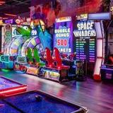 Hooky Entertainment - Arcade & Bowling