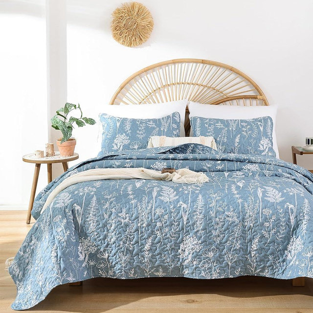 JANZAA Mineral Blue Quilts Queen Size Bed Spread Botanical 3 Pieces Quilts Queen Size Sets with Floral Pattern Lightweight Microfiber Bedding Reversible 1 Quilt Queen Size and 2 Pillow Cases