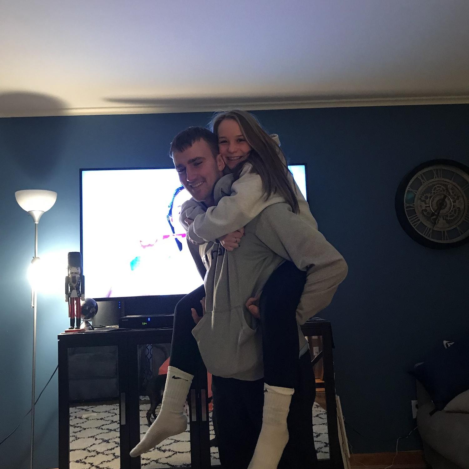 10 months dating
December 2017