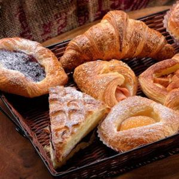 Chocolate & Pastry Walking Food Tour in Paris